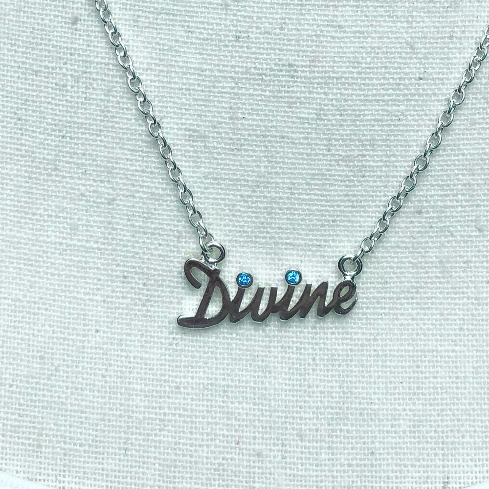 Silver Dainty DIVINE Necklace with Aquamarine